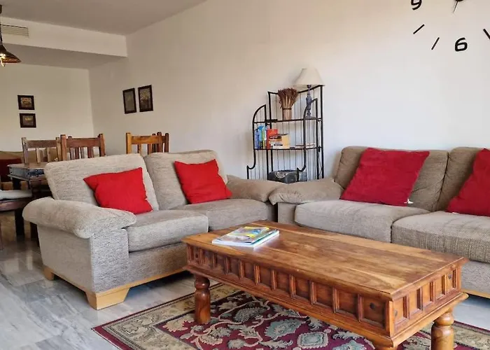 Modern Close To Cabopino & Harbour Appartamento